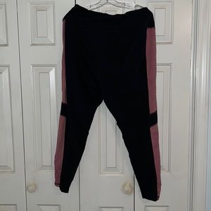 Torrid 3x Purple and Black Leggings